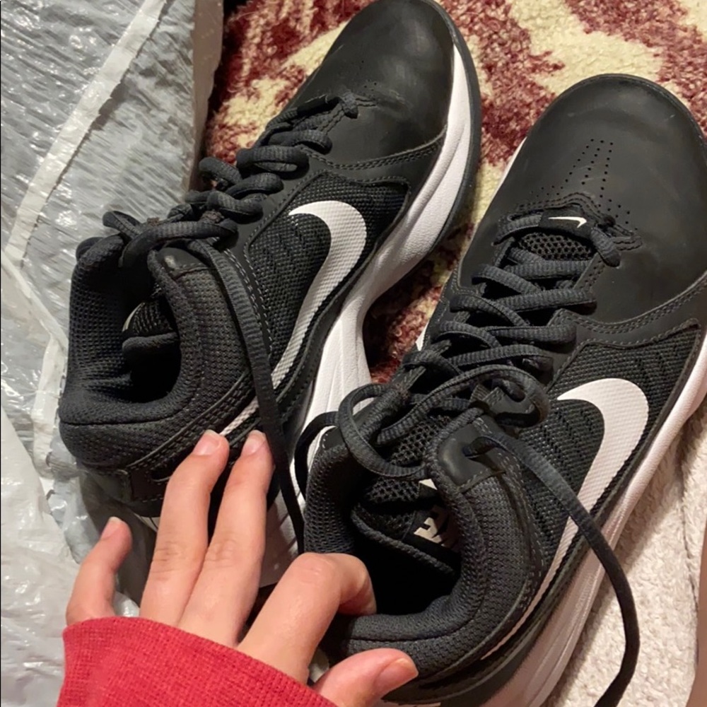 Nike basketball shoes !